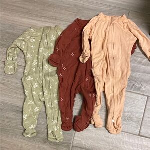 Goumi Kids footies